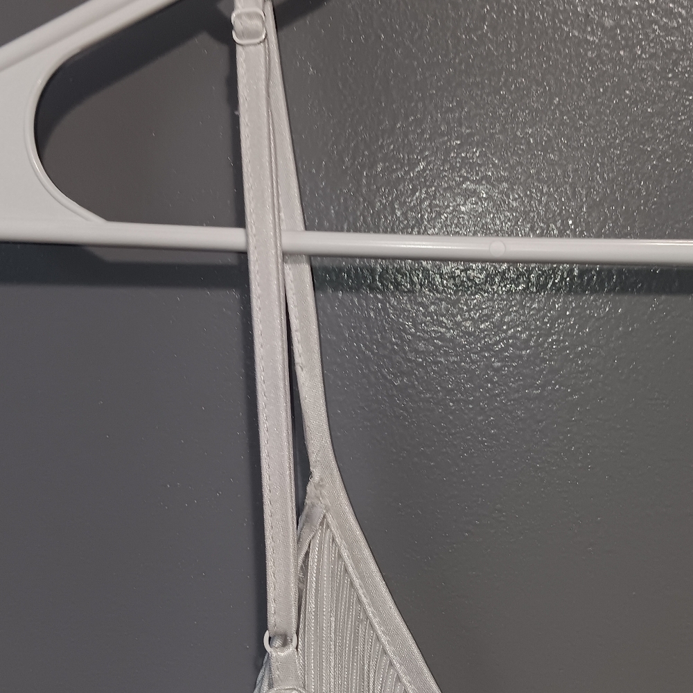 WAYF Silver Ribbed Top - Picture 8 of 8